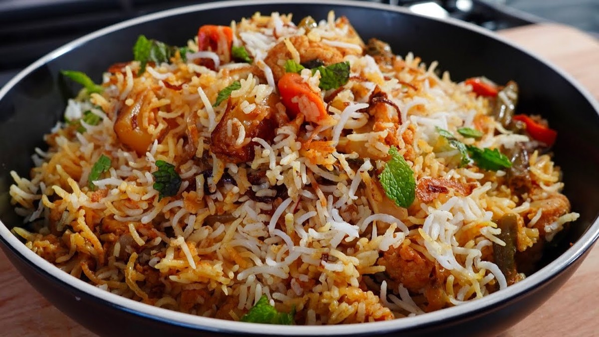 VEGETABLE BIRYANI